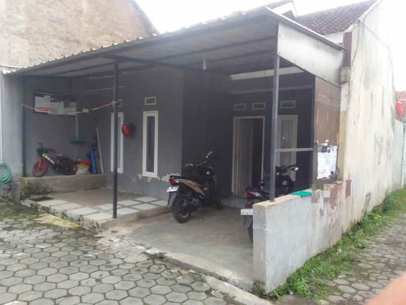 dijual rumah dalam cluster dekat cipageran