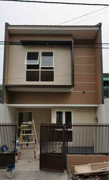 dijual rumah darmo indah sari