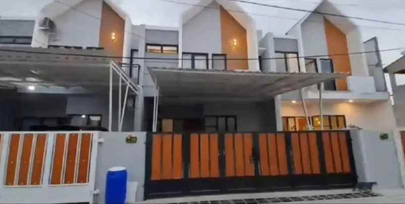 dijual rumah dekat pasar pondok gede