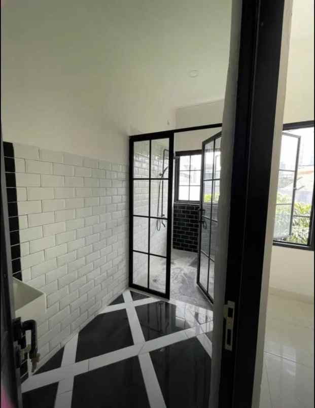 dijual rumah dekat pim 2 jakarta selatan