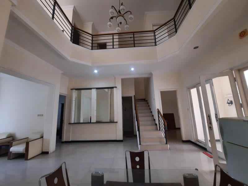 dijual rumah dharmahusada