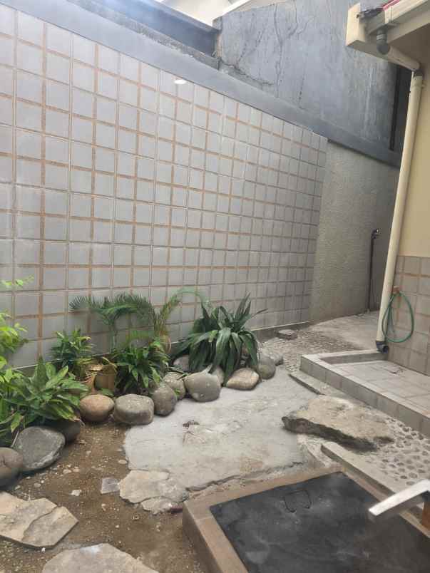 dijual rumah di cluster darwin gading serpong