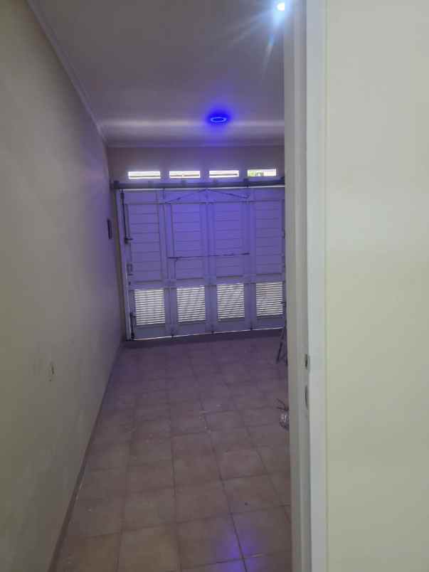 dijual rumah di cluster darwin gading serpong