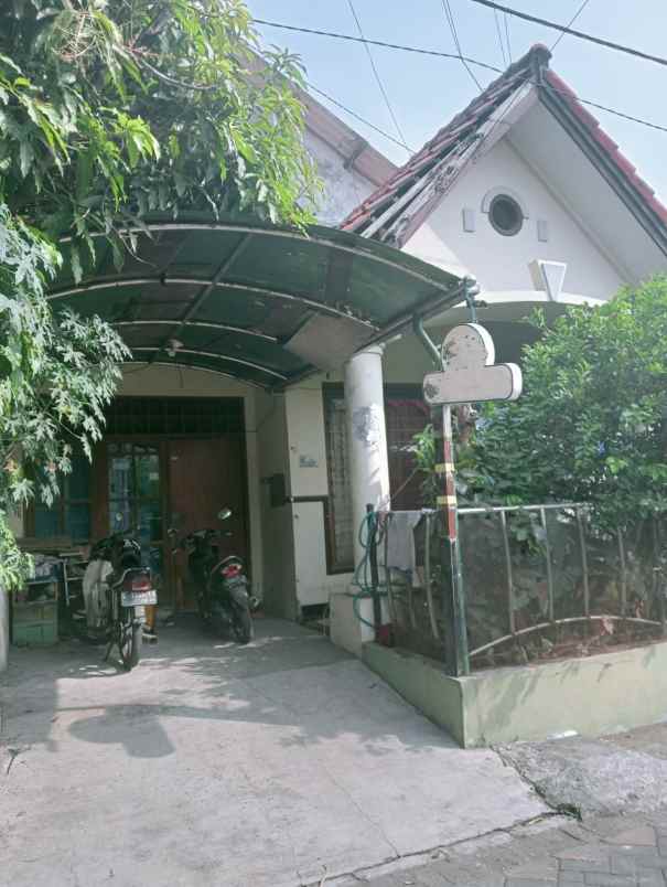 dijual rumah di karangan jaya wiyung surabaya barat