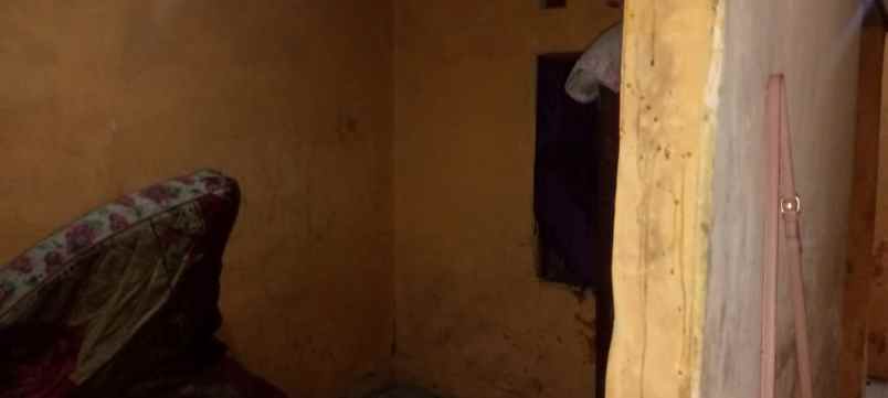 dijual rumah di lingkungan perumahan