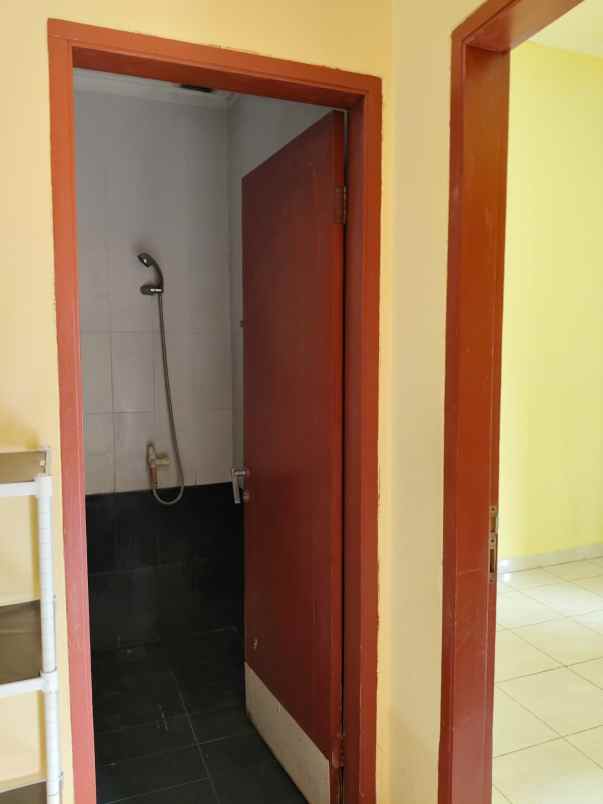 dijual rumah di tajur townhouse ciledug tangerang