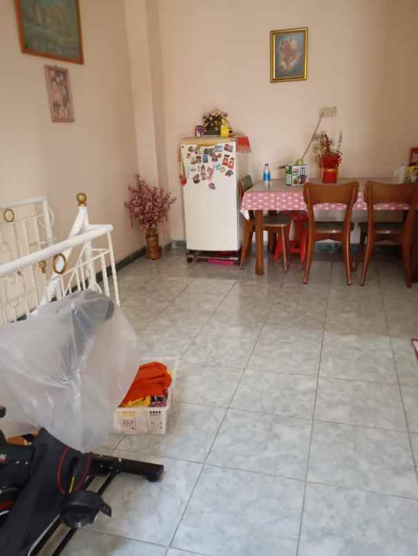 dijual rumah di taman harapan baru thb bekasi