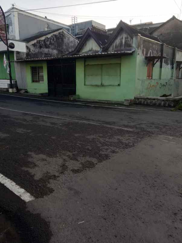 dijual rumah dijual rumah di jl walanda