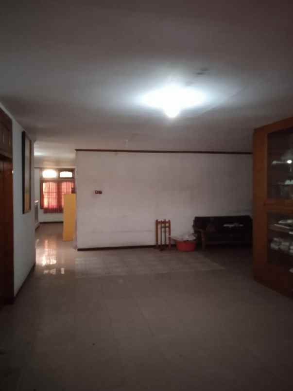 dijual rumah dukuh kupang