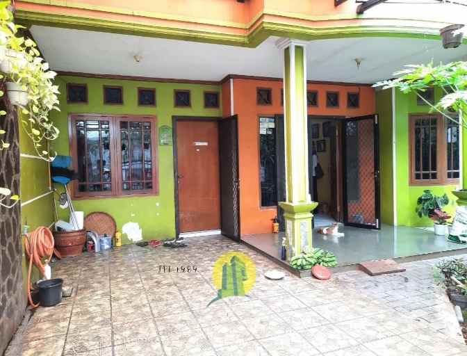 dijual rumah duren sawit