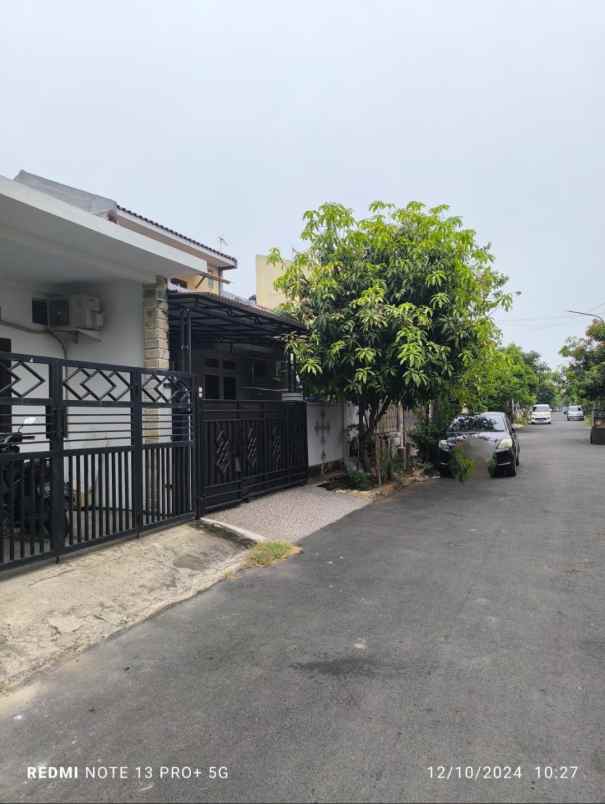 dijual rumah duta graha duta harapan