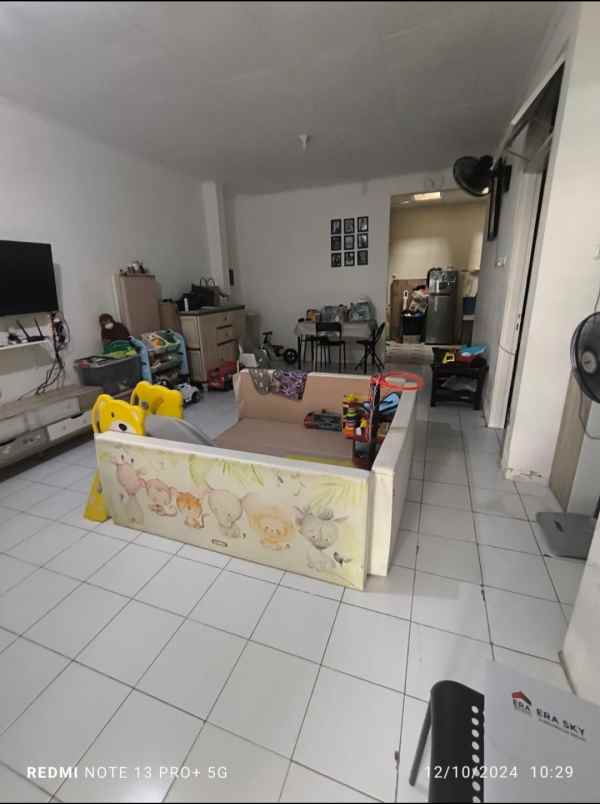 dijual rumah duta graha duta harapan