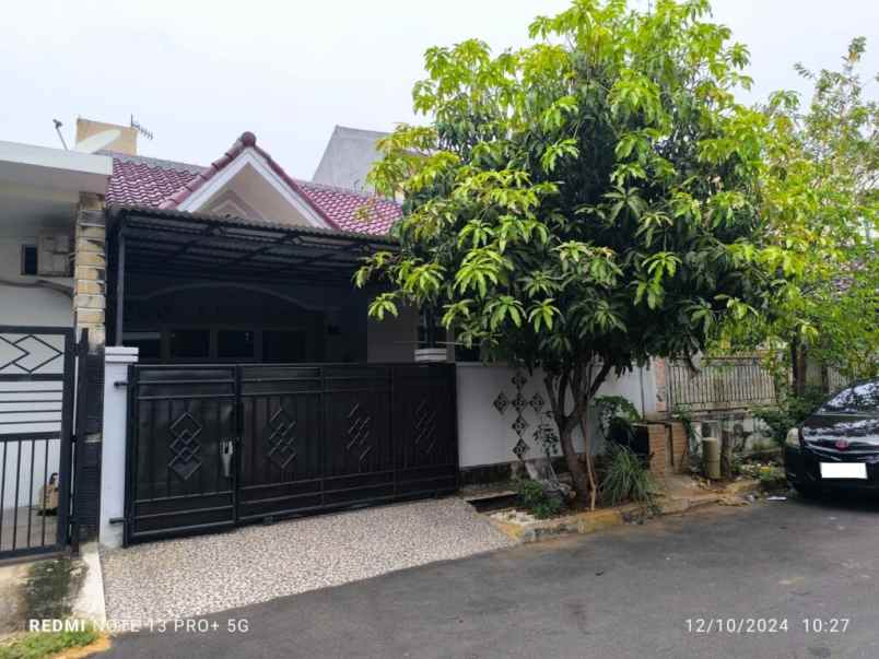 dijual rumah duta graha duta harapan