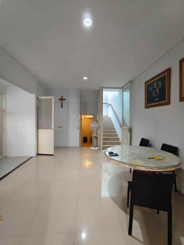 dijual rumah forest mansion