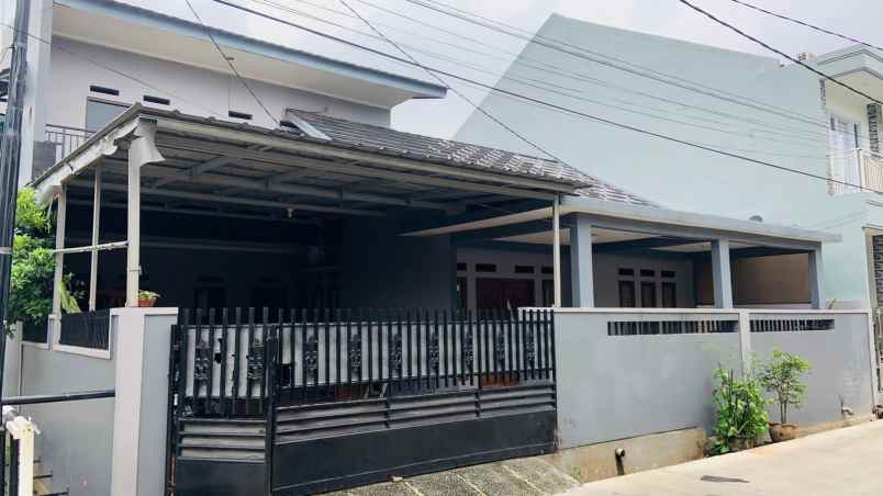 dijual rumah galaxy bekasi selatan kota