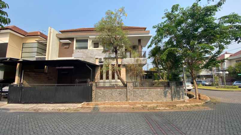 dijual rumah galaxy bumi permai araya