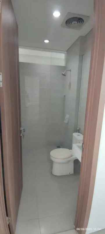 dijual rumah graha natura