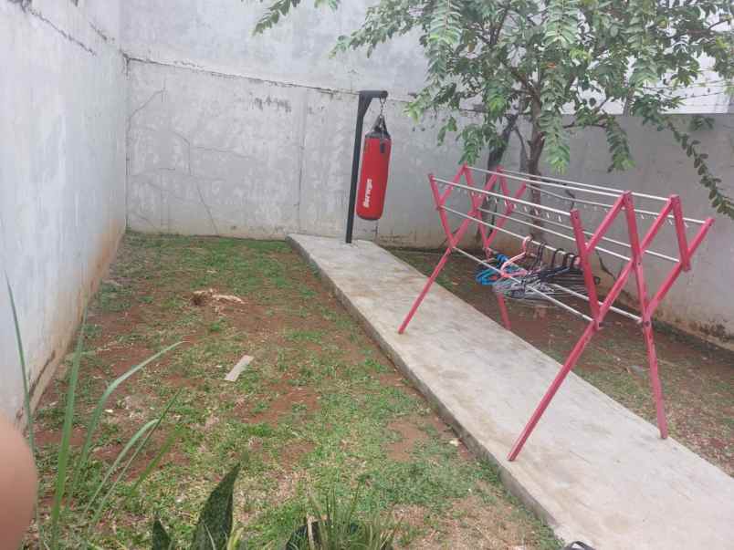 dijual rumah grand wisata cibubur