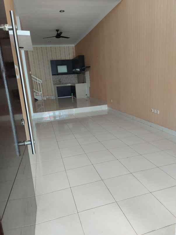 dijual rumah grand wisata cibubur