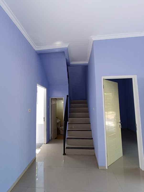 dijual rumah green semanggi mangrove