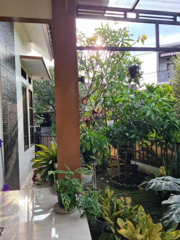 dijual rumah griya bintaro estate