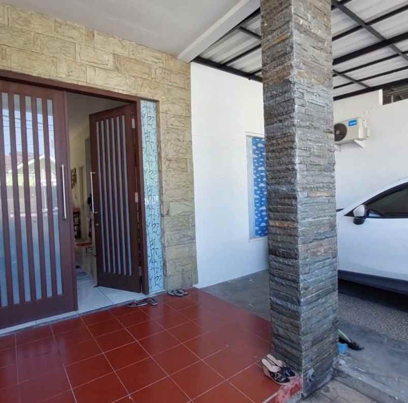 dijual rumah griya permata