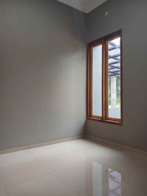 dijual rumah gunung pati