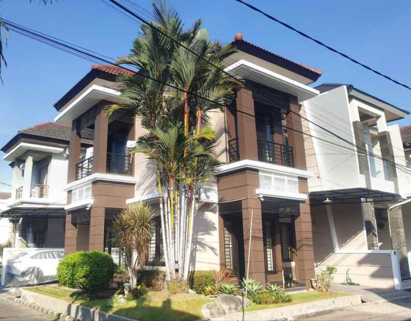 dijual rumah hans regency manyar