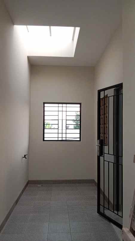 dijual rumah harapan indah