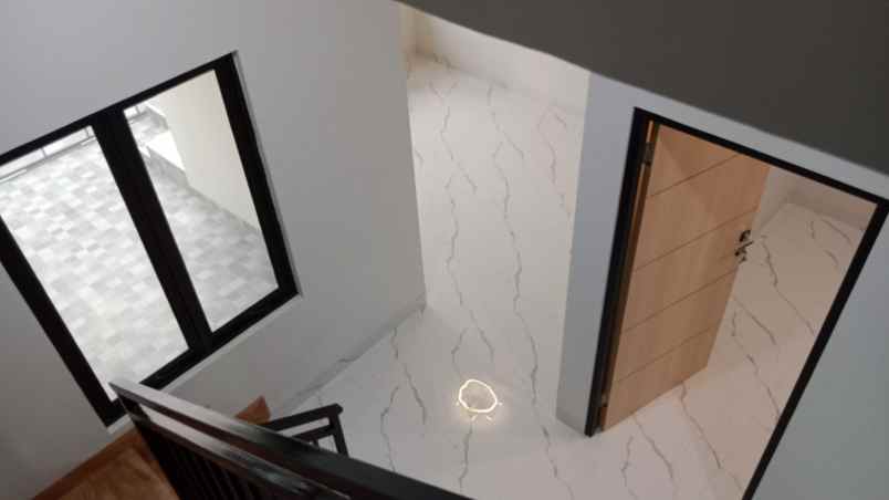 dijual rumah harapan indah