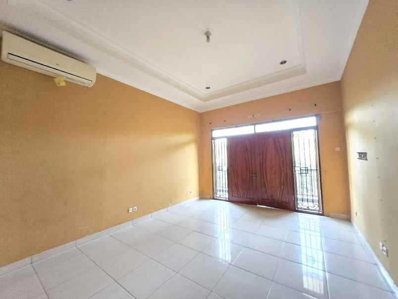 dijual rumah heliconia kota harapan