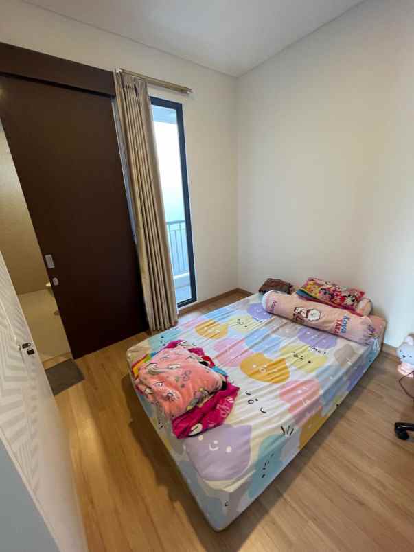 dijual rumah hook eonna cluster aerra bsd 3 lantai