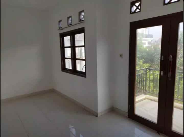 dijual rumah hook lingkungan tenang di ciater