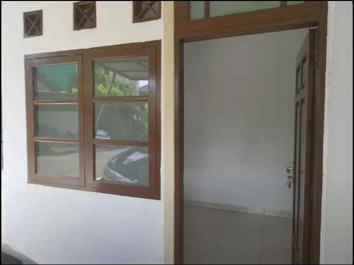 dijual rumah hook lingkungan tenang di ciater