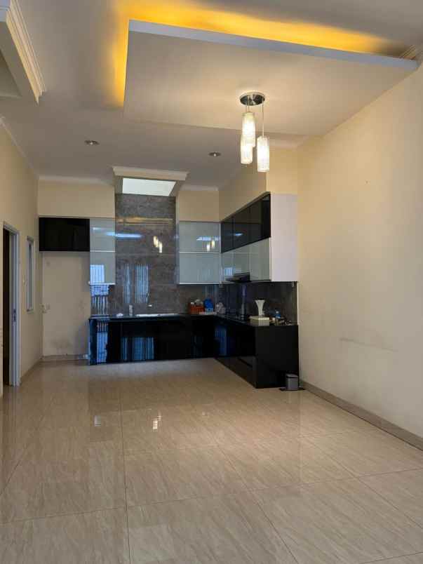 dijual rumah imperial gading sukapura