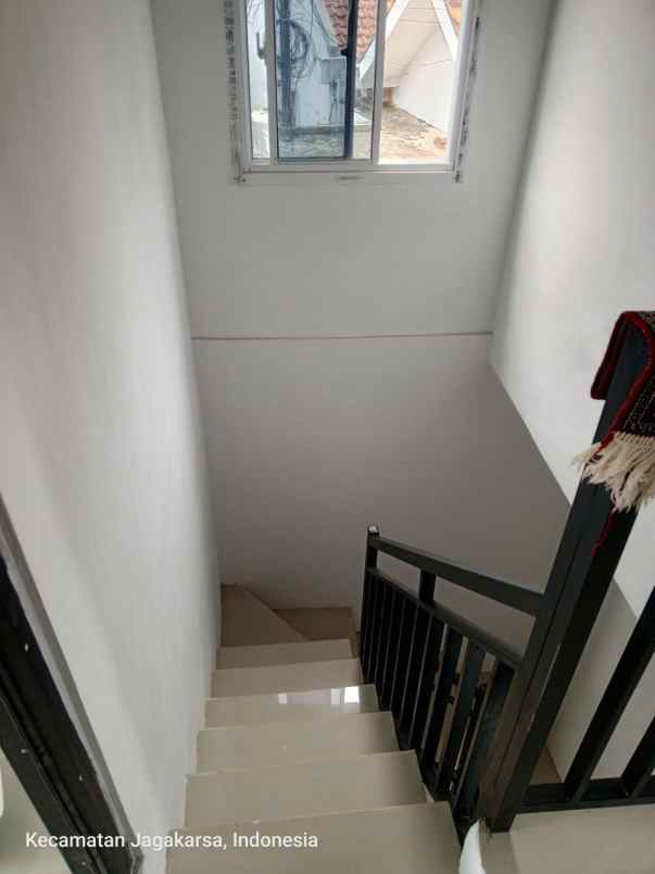 dijual rumah jagakarsa