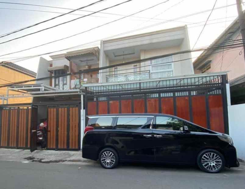 dijual rumah jagakarsa