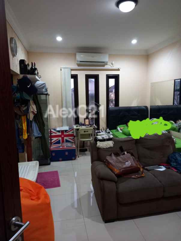 dijual rumah jagakarsa lenteng agung