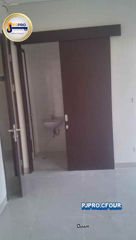 dijual rumah jakarta garden city