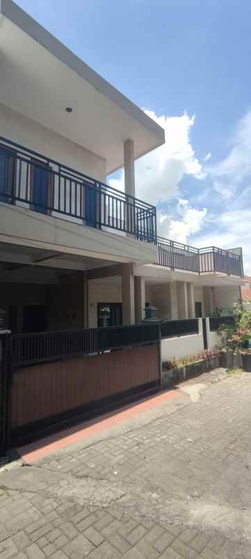 dijual rumah jalan buana raya