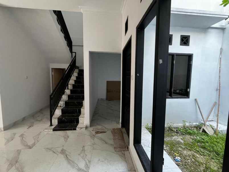 dijual rumah jalan cemara kipas