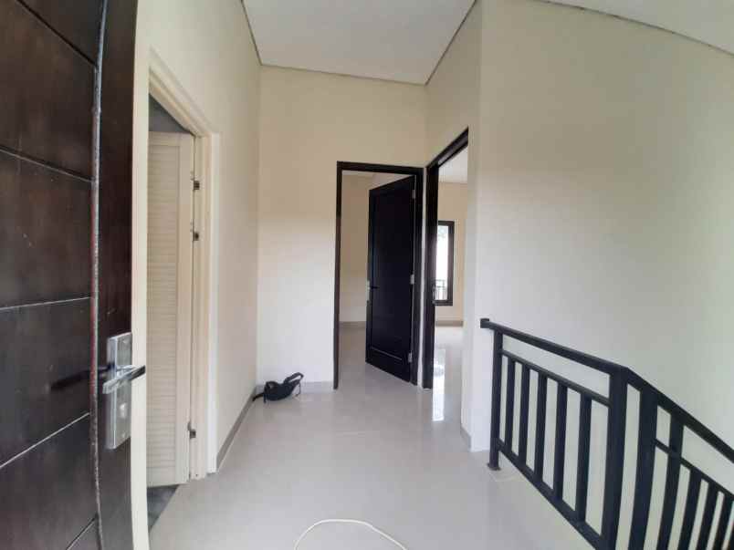 dijual rumah jalan kaliurang km 12