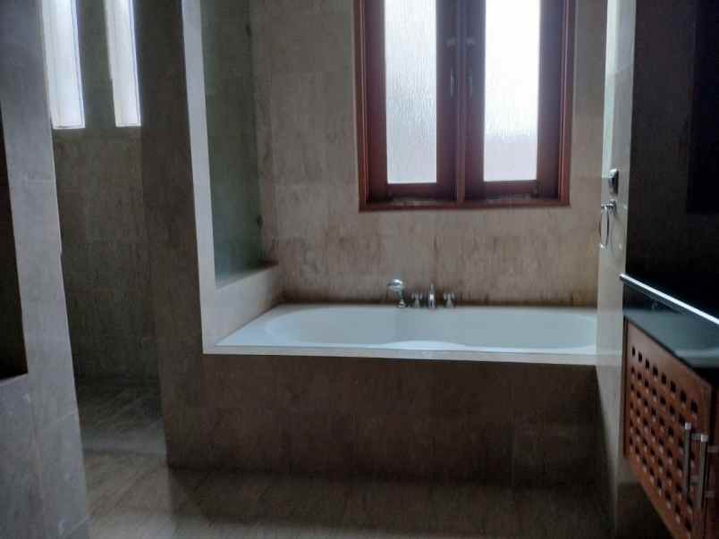 dijual rumah jalan kemang jakarta selatan