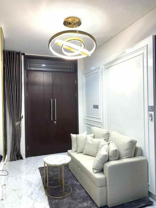 dijual rumah jalan lavisa wanakerta