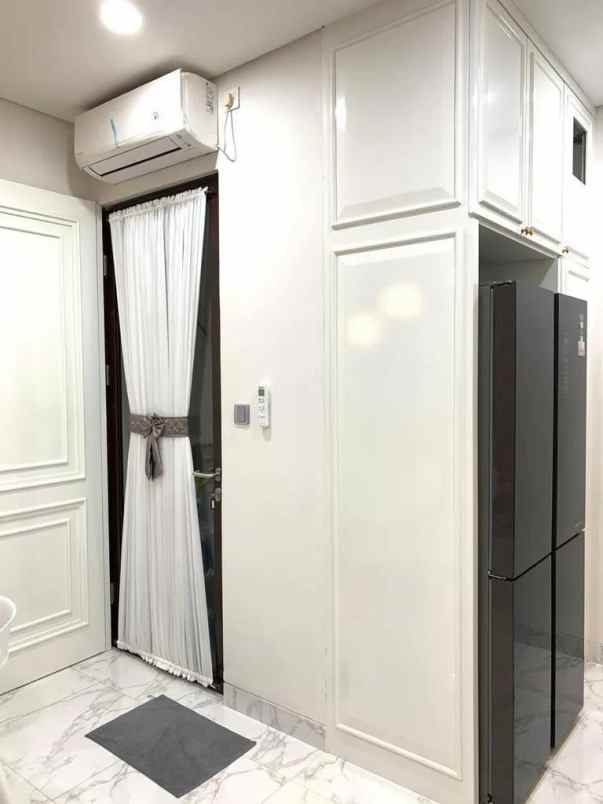 dijual rumah jalan lavisa wanakerta