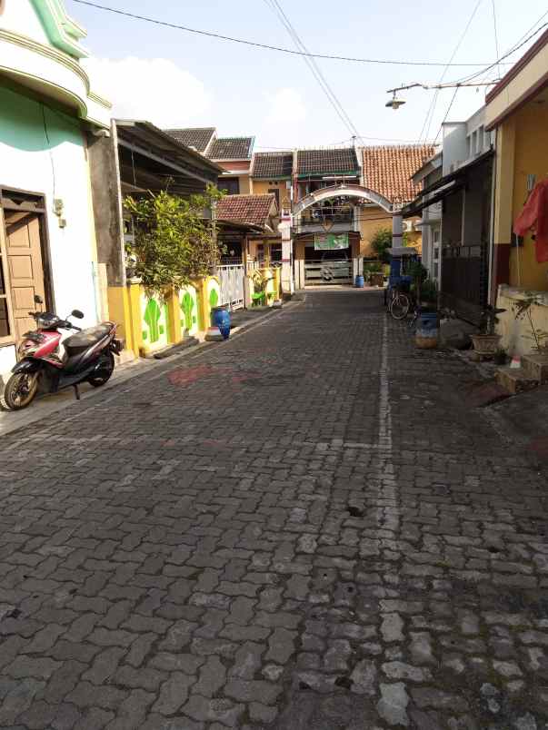 dijual rumah jalan merpati 1 8 arteri