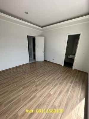 dijual rumah jalan mh thamrin