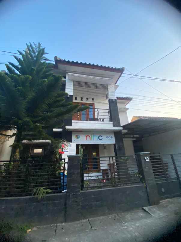 dijual rumah jalan palagan km 9