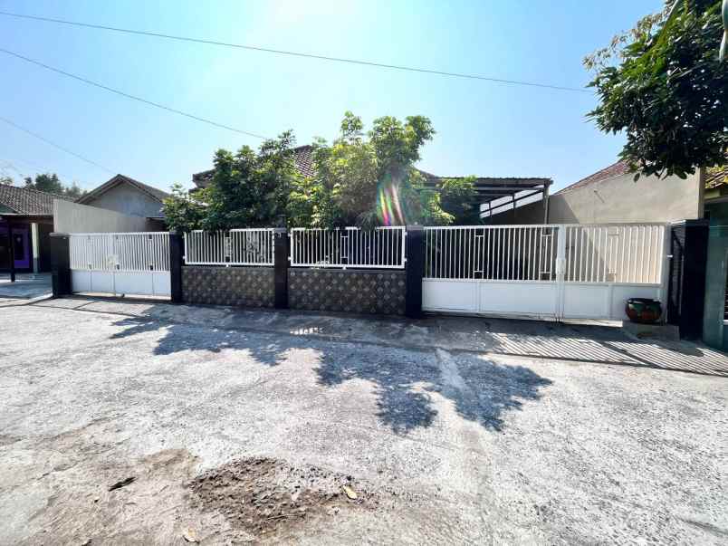 dijual rumah jalan pl sleman yogjakarta