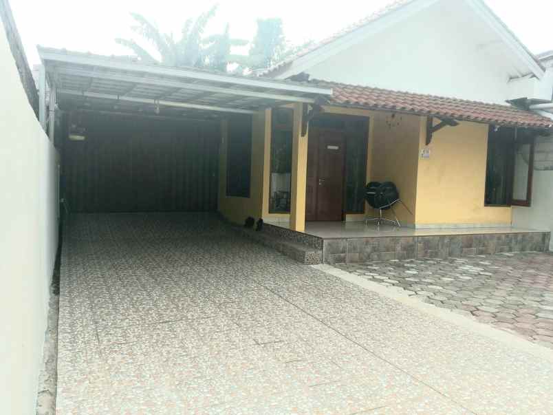 dijual rumah jalan ratna jatibening